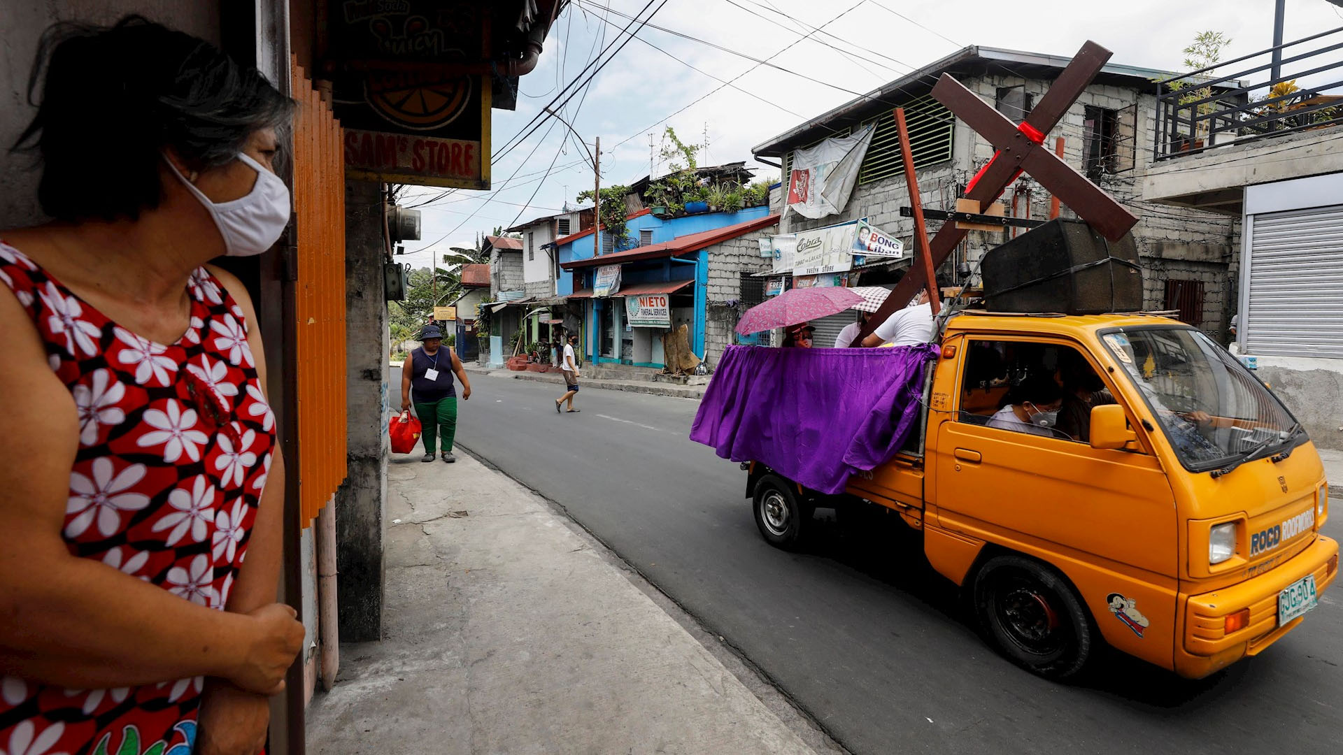 Filipinas celebra Viernes Santo sin fieles por COVID-19