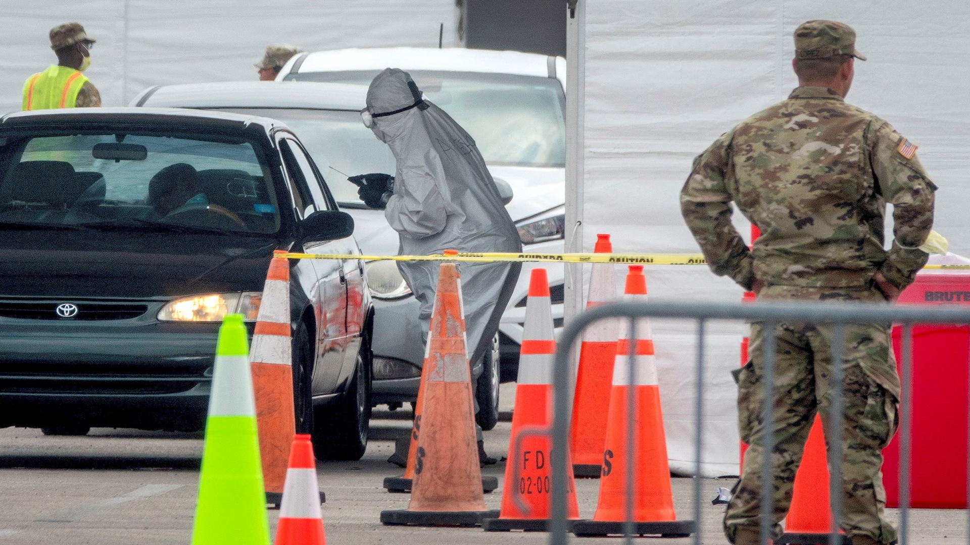 Florida registra más de 800 casos de COVID-19 en un día