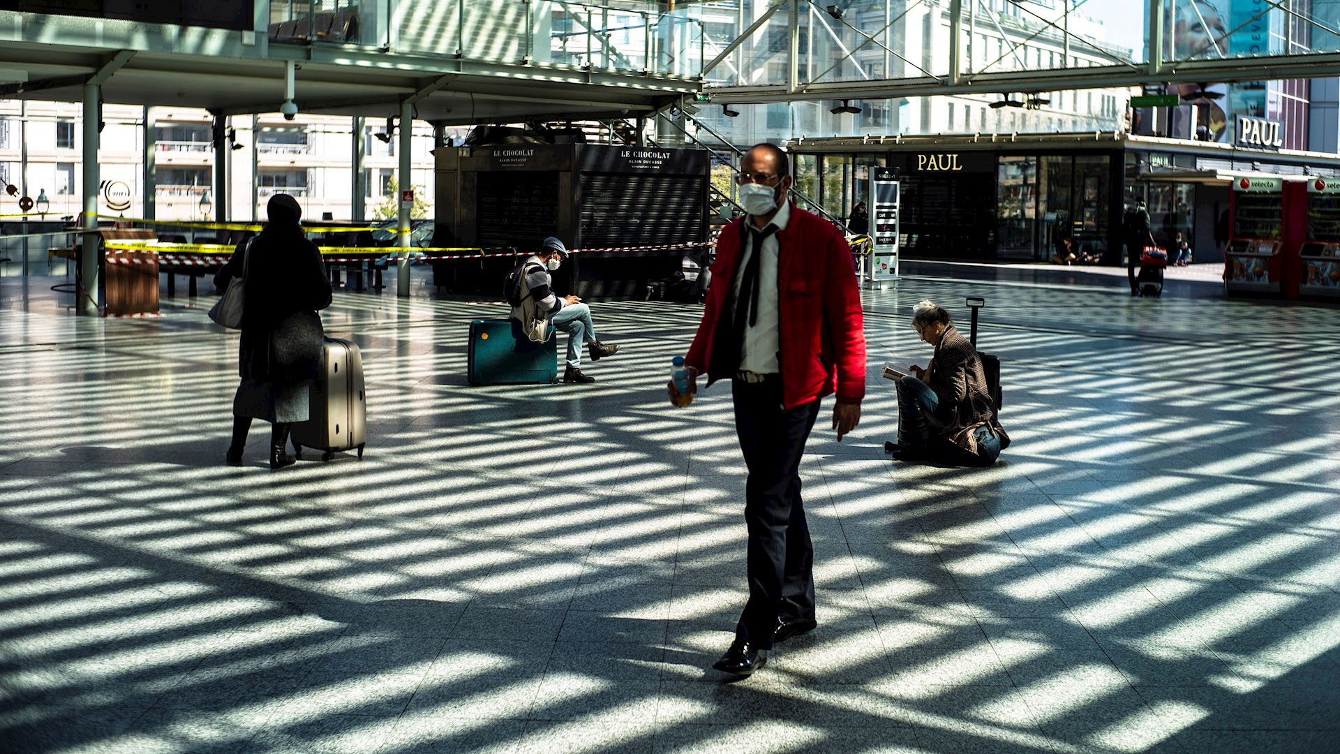 Suman 7 mil 560 muertos en Francia por COVID-19