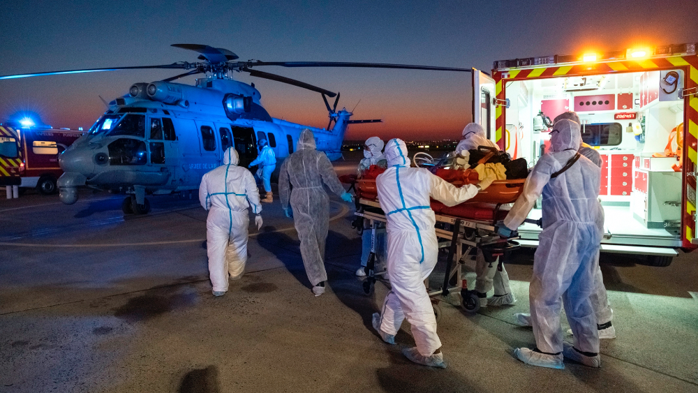 Suman 884 muertos por COVID-19 en residencias de adultos mayores en Francia