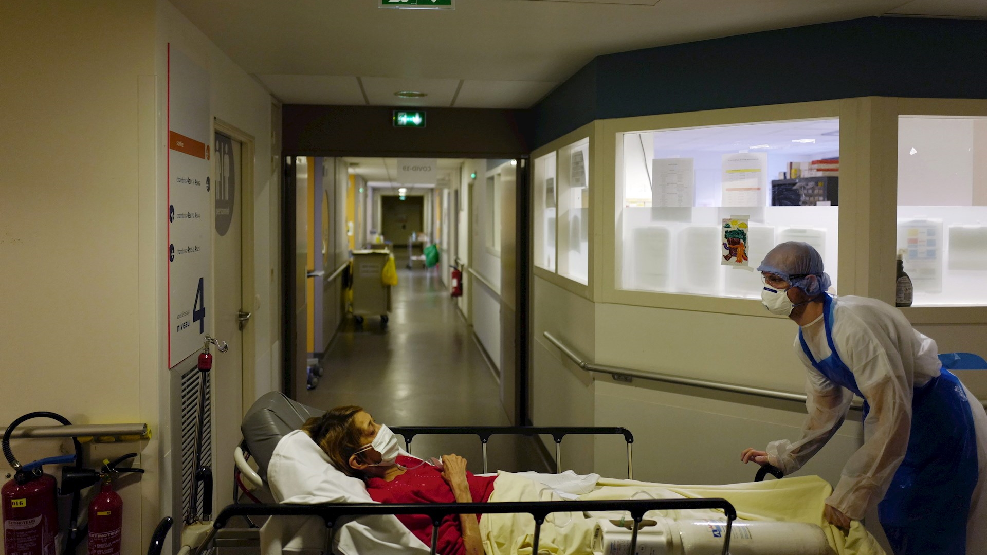 Suman 18 mil 681 muertos por COVID-19 en Francia, baja tensión en hospitales