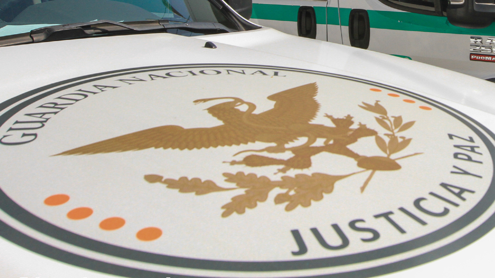 Guardia Nacional intercepta a 156 migrantes hacinados en un camión