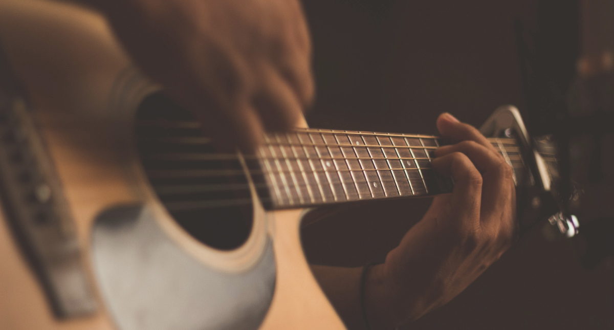 Mariachi canta en el Metro de Nueva York pese a pandemia de COVID-19