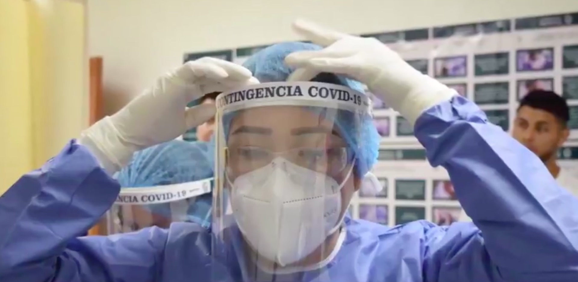 #Video Entonan Himno Nacional en hospital COVID-19 en Nayarit