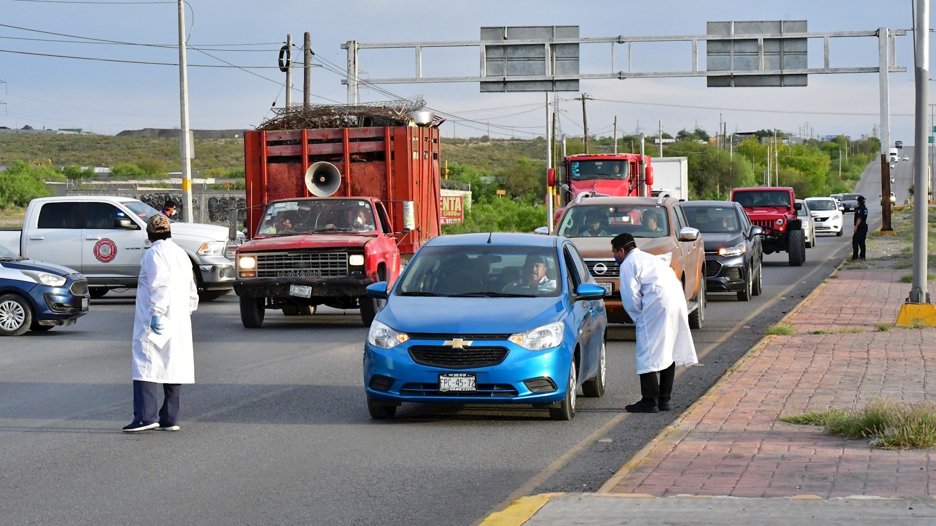 Brotes de COVID-19 comienzan a golpear a personal médico en México