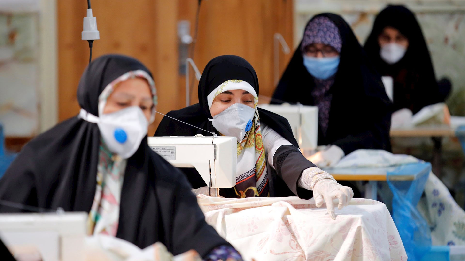 Irán supera los 60 mil casos de COVID-19; confirma tendencia a la baja