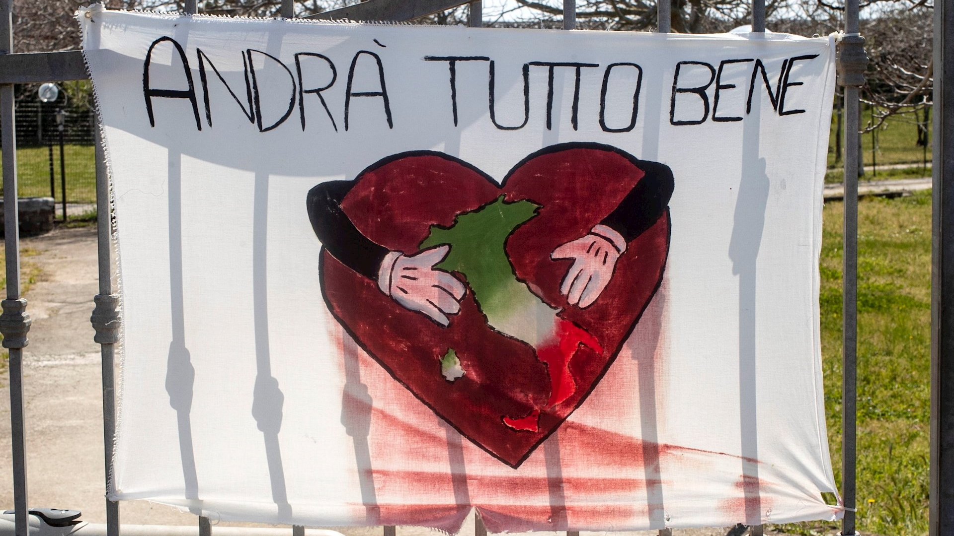 Italia registra 525 muertos con COVID-19 en un día, la cifra más baja desde el 19 de marzo