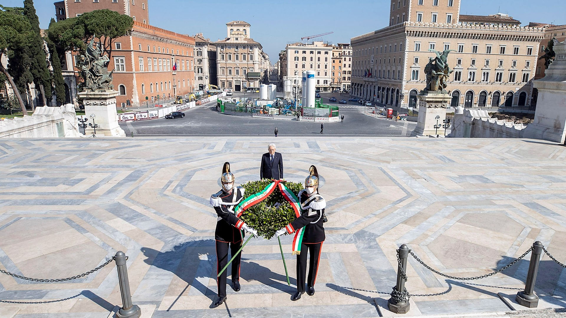 Italia celebra el Día de la Liberación bajo confinamiento por COVID-19