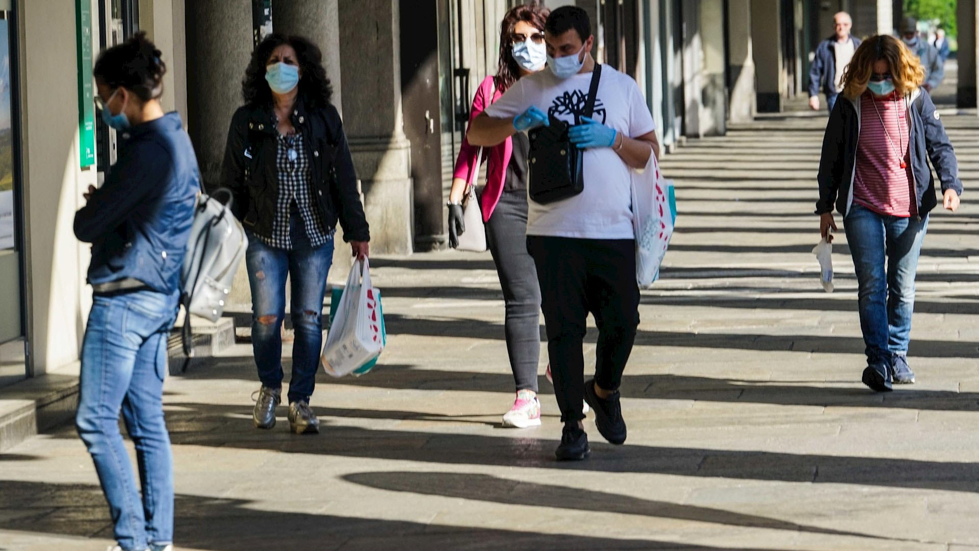 Italia pide plan de reconstrucción europeo para enfrentar el COVID-19