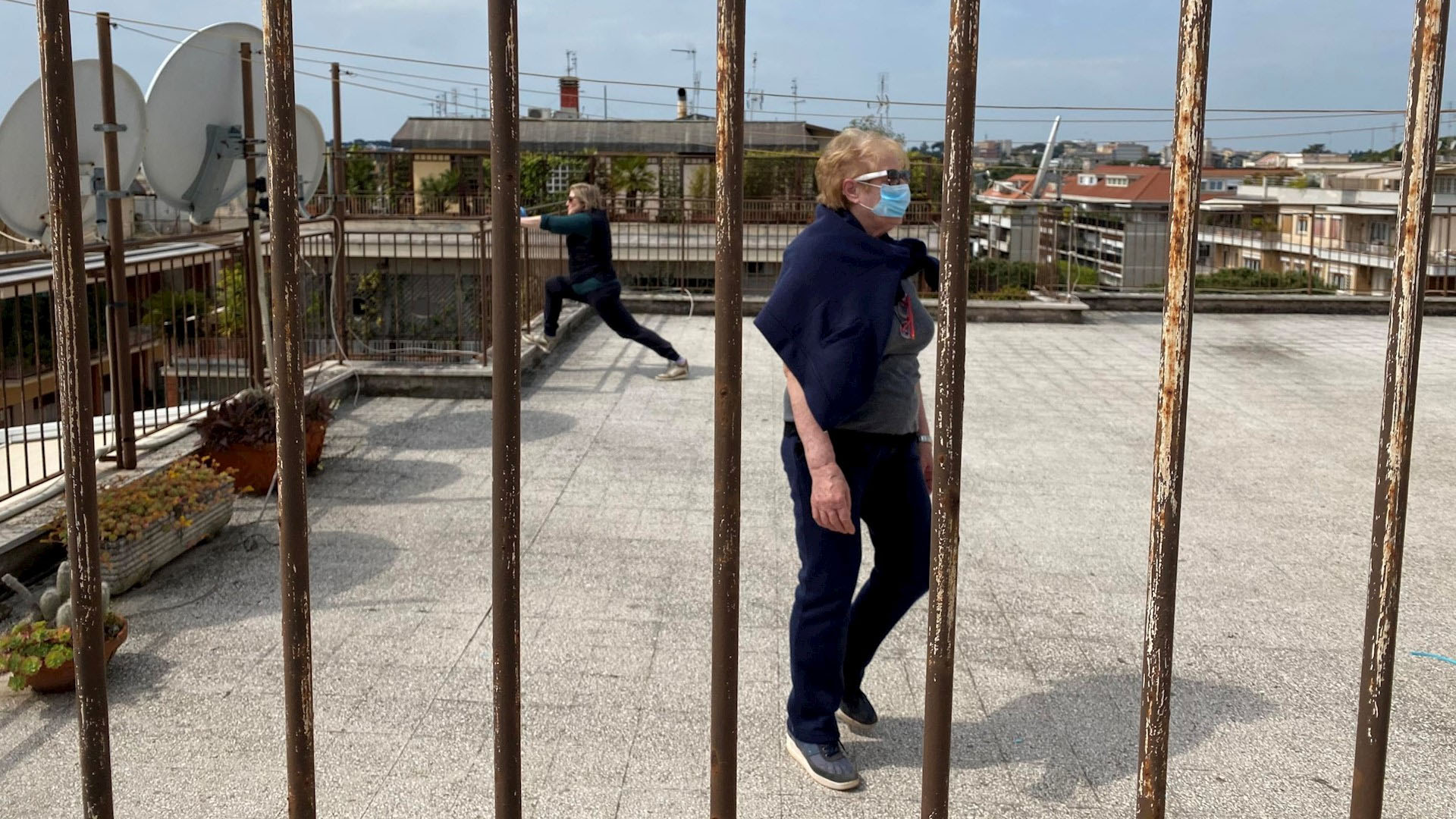 Italia supera los 20 mil muertos por COVID-19