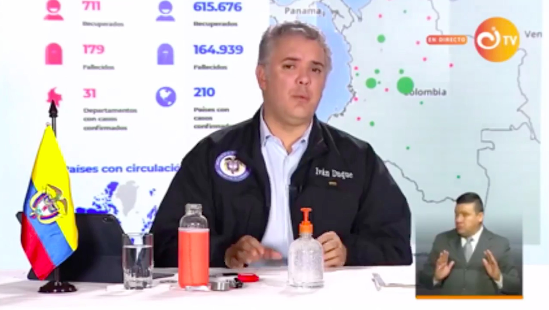 Iván Duque confirma que mantendrán suspendidos vuelos internacionales en Colombia