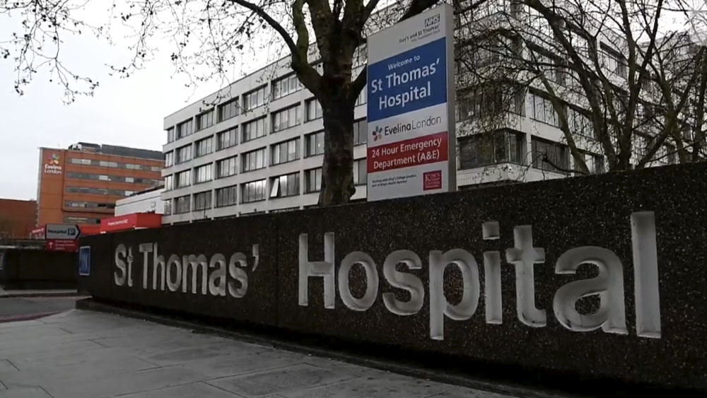 Johnson ingresado en un hospital por “precaución” ante sus síntomas de COVID-19