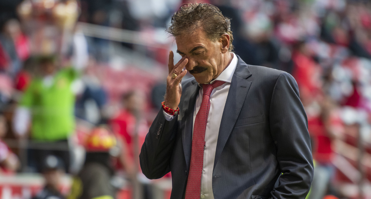 Ricardo La Volpe anuncia su retiro como director técnico