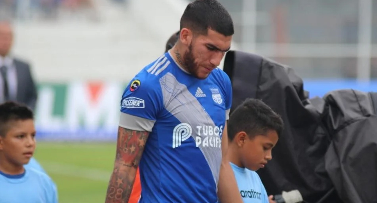 “Es real” quema de muertos por COVID-19 en calles de Ecuador, afirma futbolista argentino