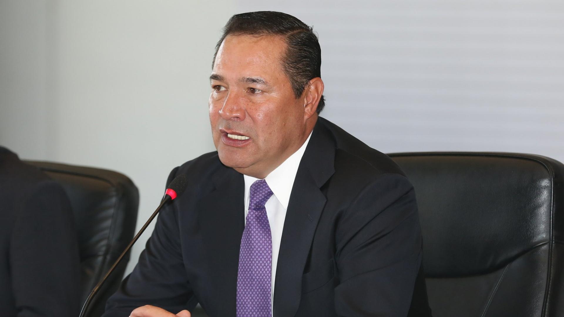 UIF investiga a extitular de Sedesol, Luis Miranda Nava