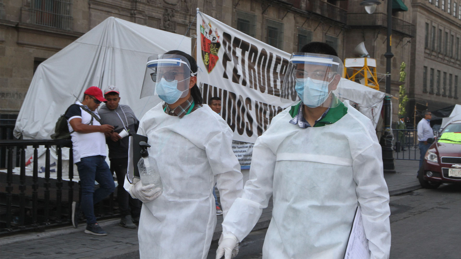 Gobernadores piden a población atender Fase 3 de COVID-19