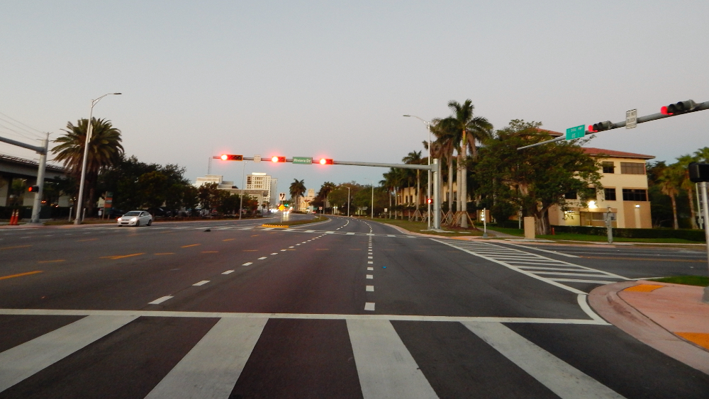 Trump promete más dinero para pequeñas empresas por emergencia del COVID-19