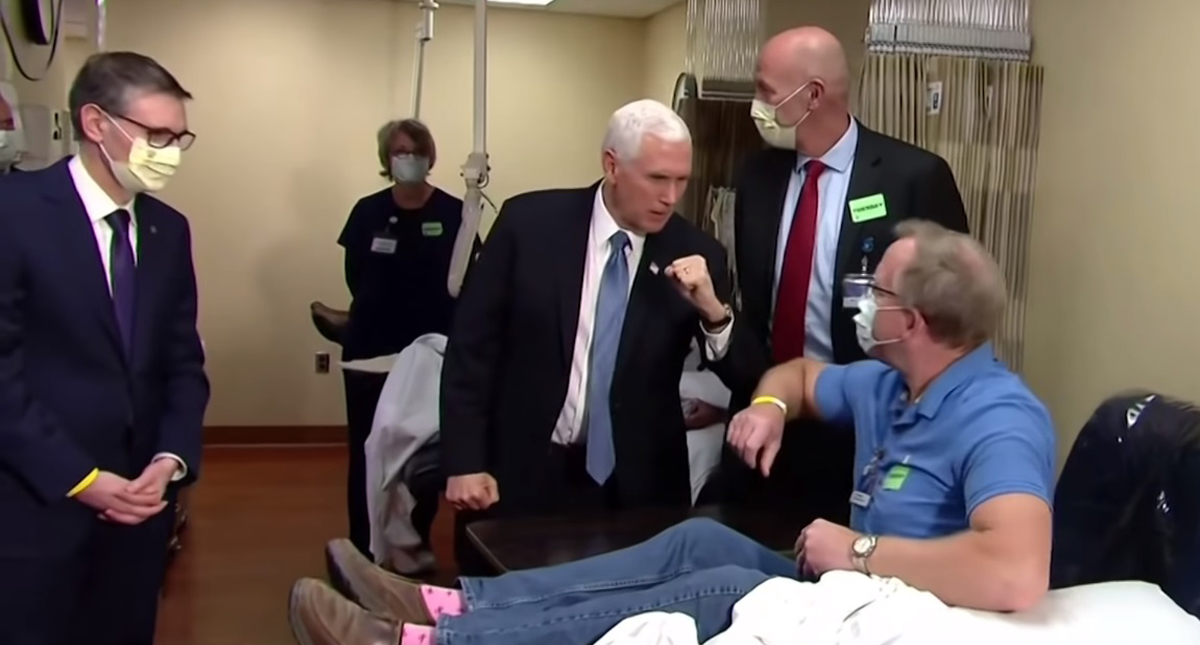 Pence se niega a usar mascarilla en hospital que atiende COVID-19