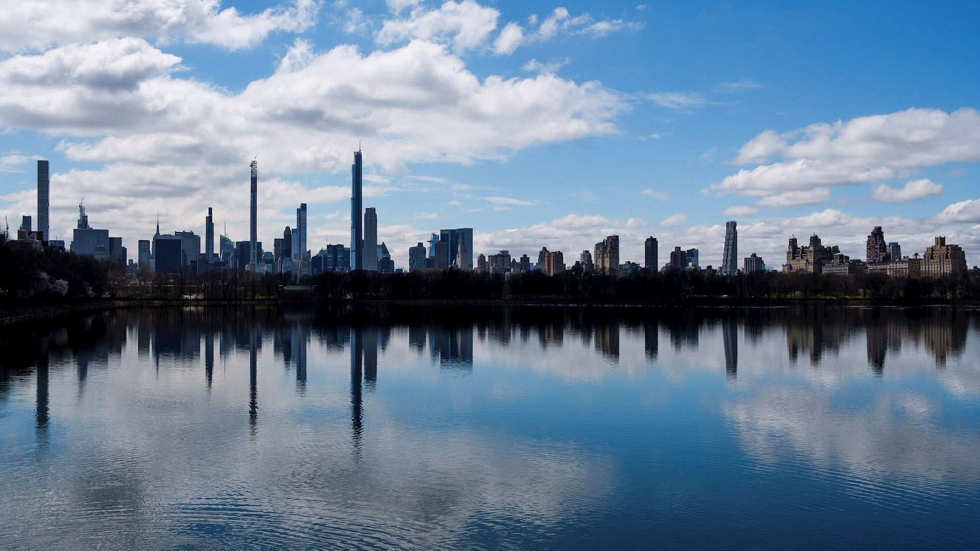 Nueva York permitirá bodas a través de internet ante COVID-19