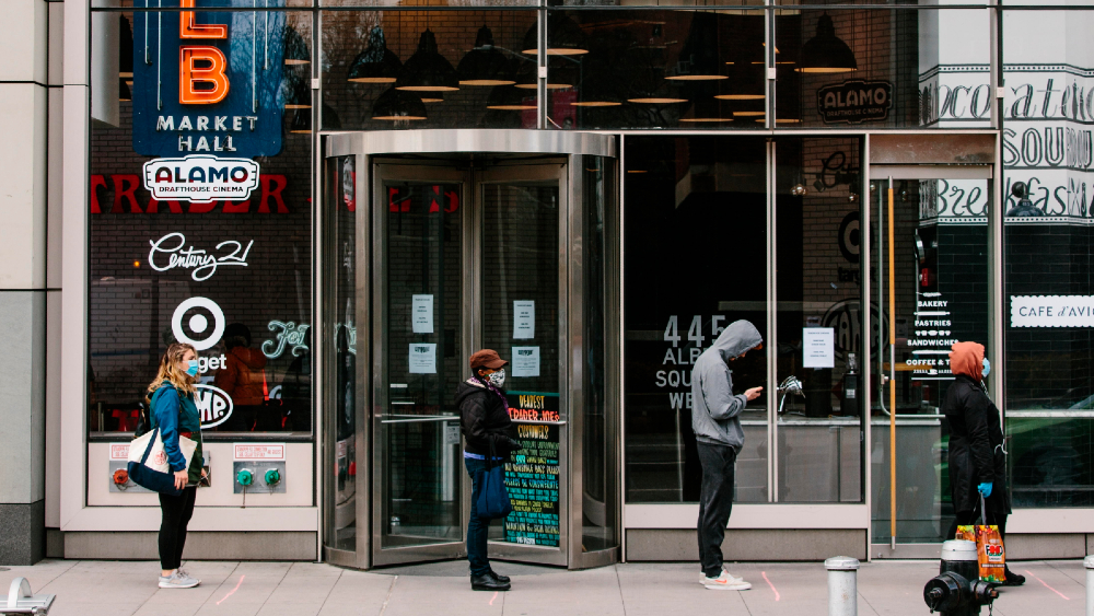 Nueva York anuncia multimillonario plan para distribuir comida en medio del COVID-19