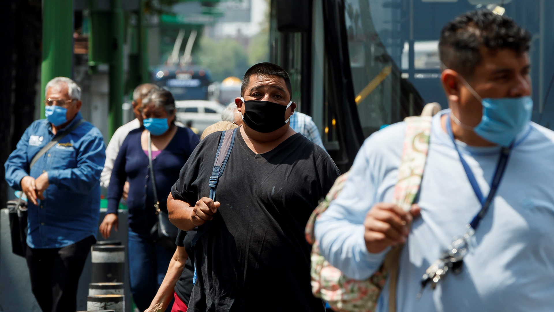 En las últimas 24 horas, México registró 4 mil 166 nuevos casos de COVID-19 y 247 muertes