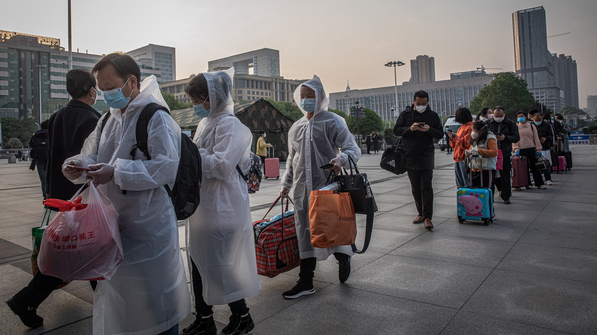 #Video Levantan cuarentena en Wuhan tras 76 días de bloqueo