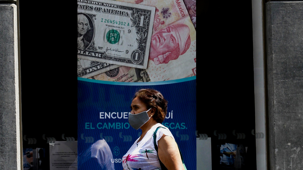 Dólar se cotiza en 21.06 pesos al inicio de la sesión; prevén variaciones a lo largo de la jornada