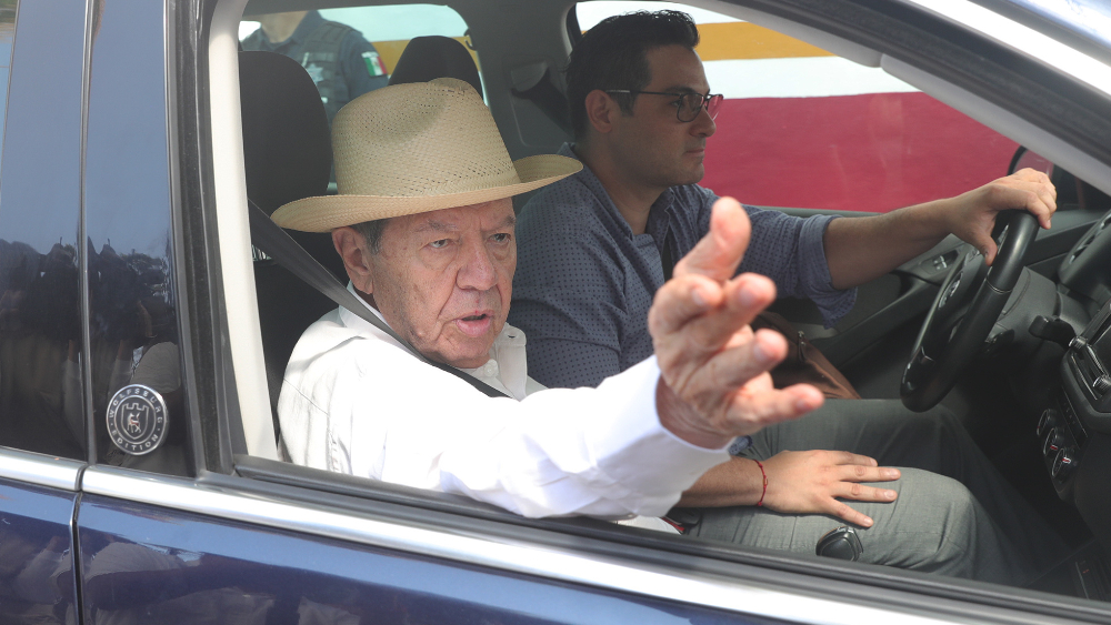 Satisface a Muñoz Ledo consenso en Congreso para no dar “facultades anticonstitucionales” al Ejecutivo Satisface a Muñoz Ledo consenso en Congreso para no dar “facultades anticonstitucionales” al Ejecutivo