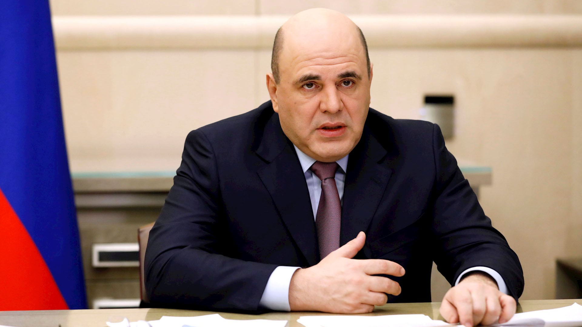 Primer ministro de Rusia da positivo a COVID-19