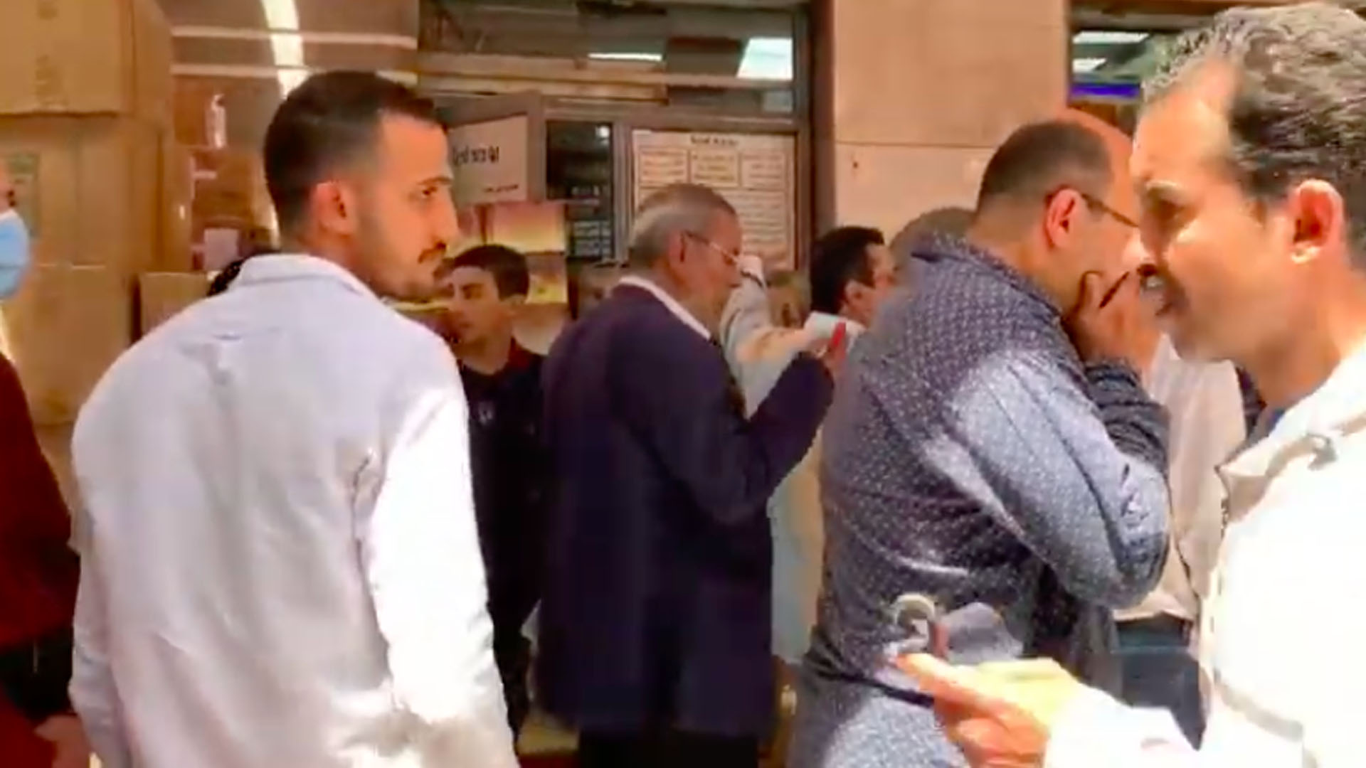 El coronavirus no frena el ramadán en El Cairo