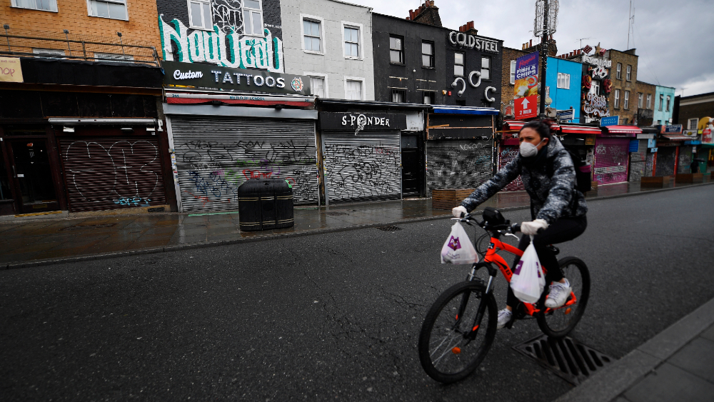 Reino Unido espera nuevas evidencias científicas para su plan de desescalada