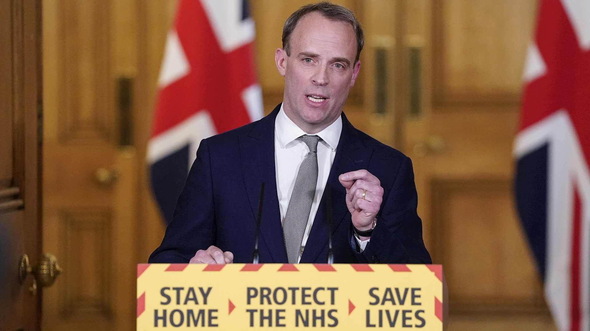 China deberá dar respuestas sobre el COVID-19, advierte Reino Unido