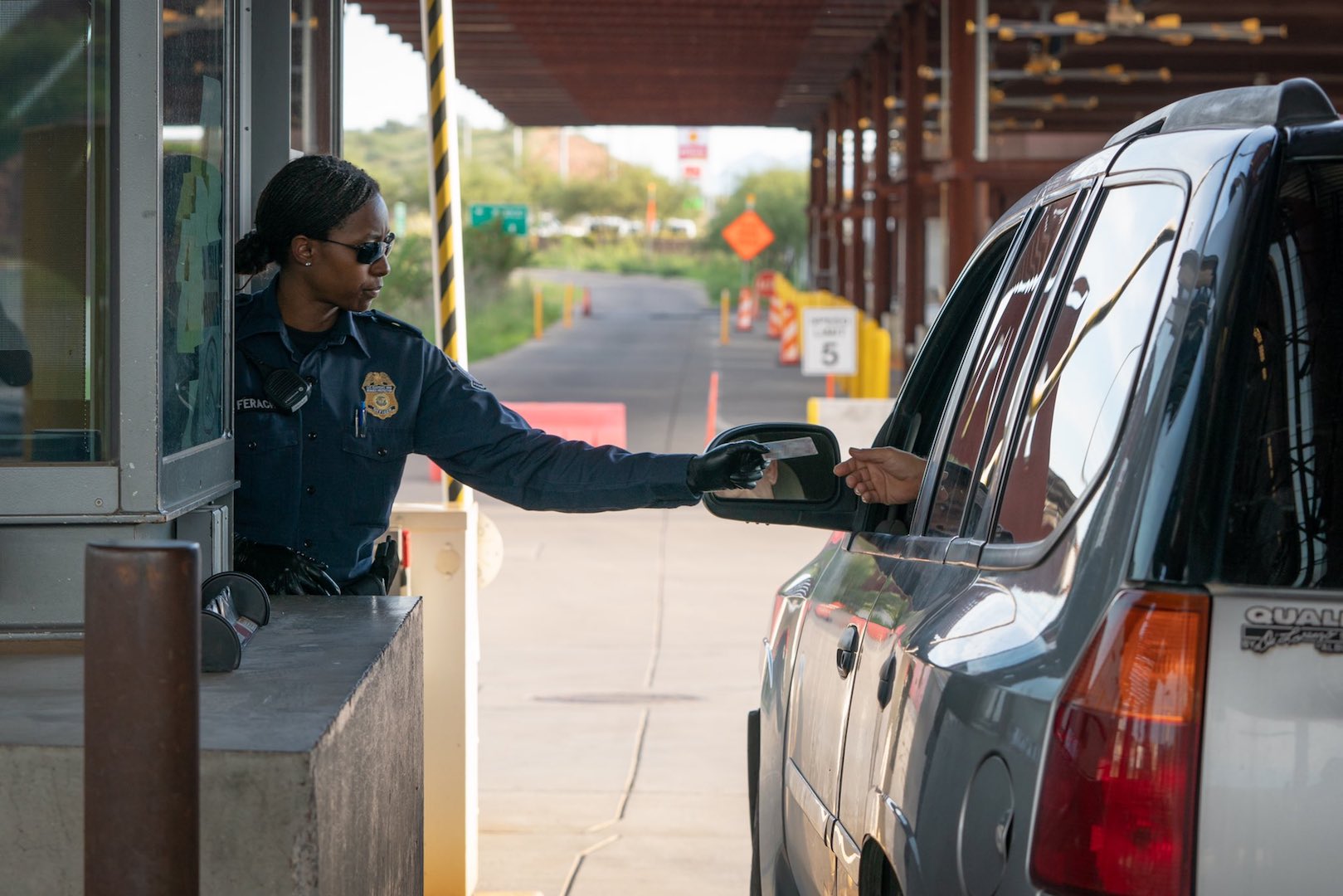 Limitan acceso de EE.UU. a México por garita de Nogales, Sonora