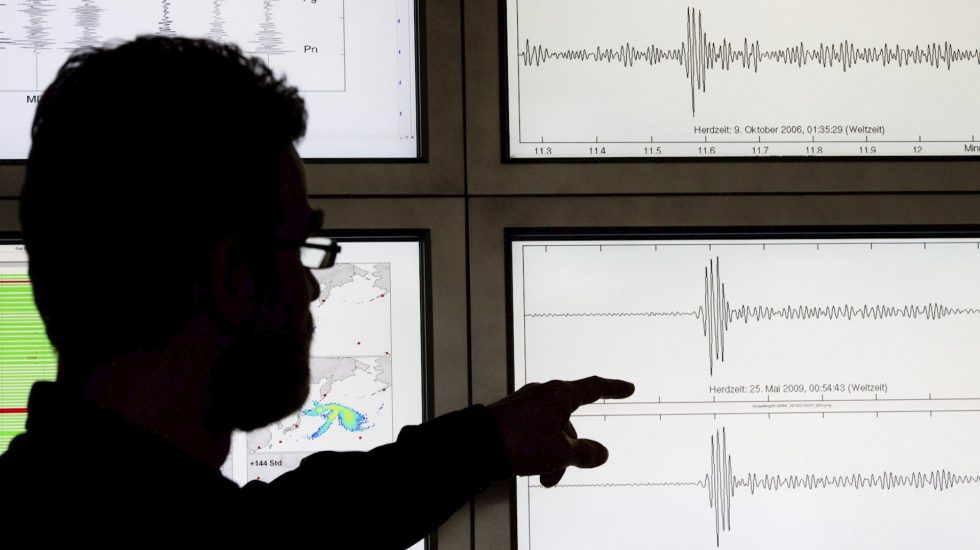 Sismo magnitud 5.8 sacude California - Sismo temblor movimiento telúrico sismógrafo