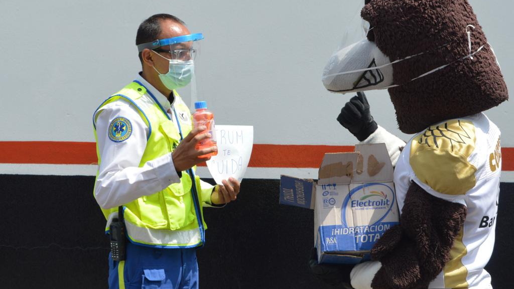 Donan 100 mil sueros hidratantes para agentes de la SSC capitalina
