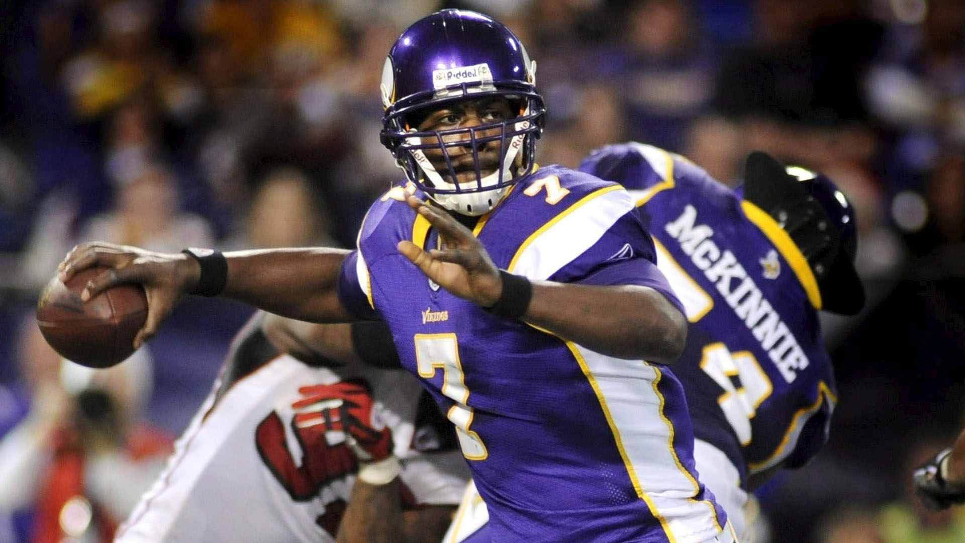 Murió el exquarterback Tarvaris Jackson en accidente automovilístico