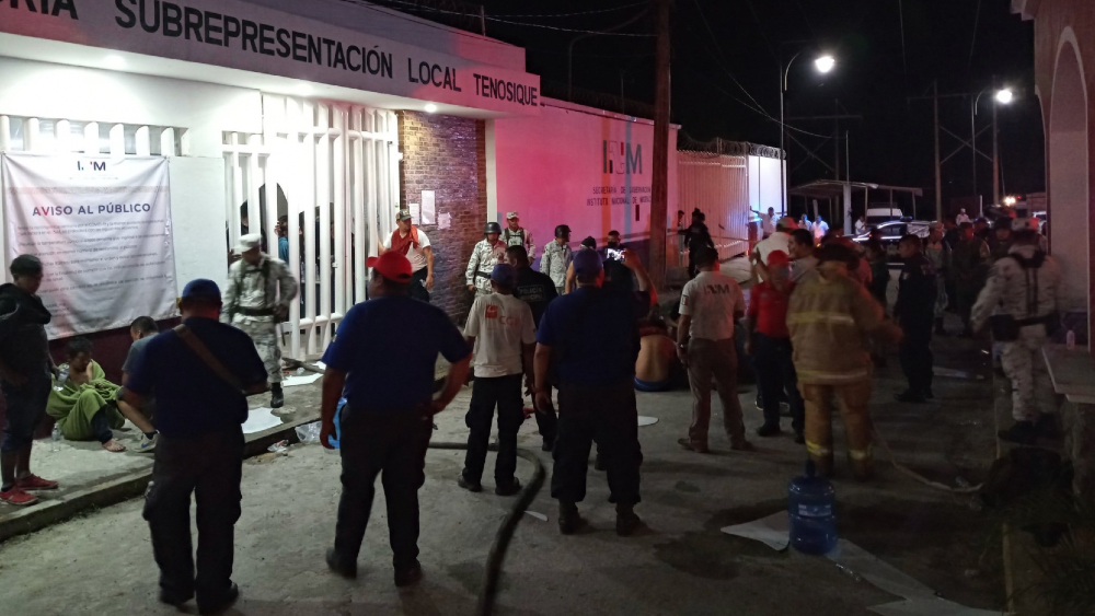Dos muertos y siete heridos en motín en estación migratoria de Tabasco