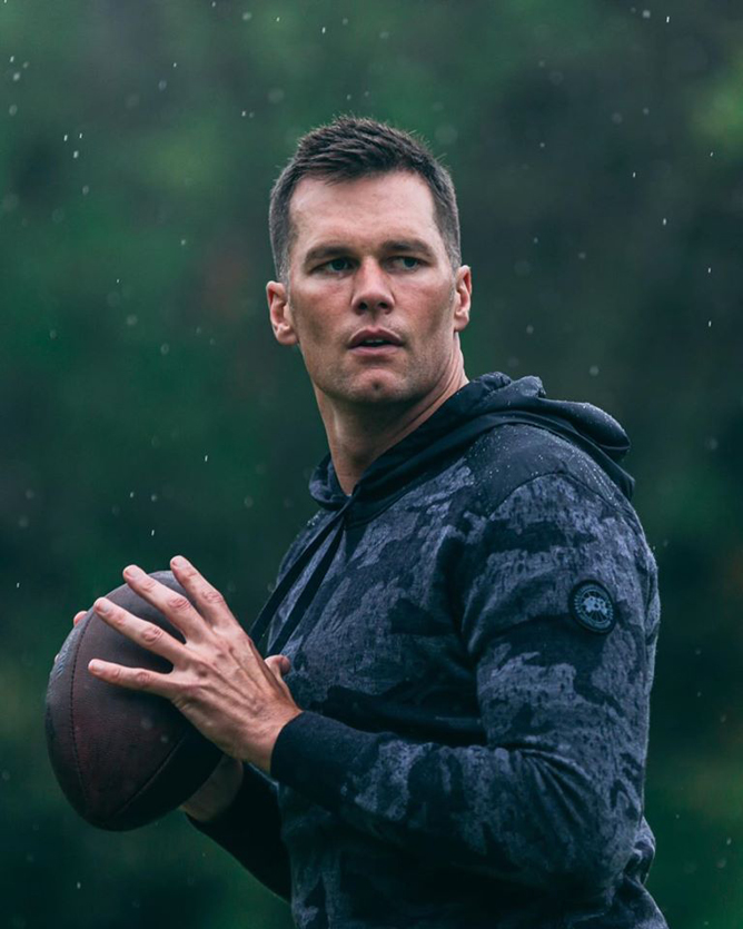 Desalojan a Tom Brady de parque por ejercitarse pese a cuarentena - tom-brady-ejercitandose-al-aire-libre