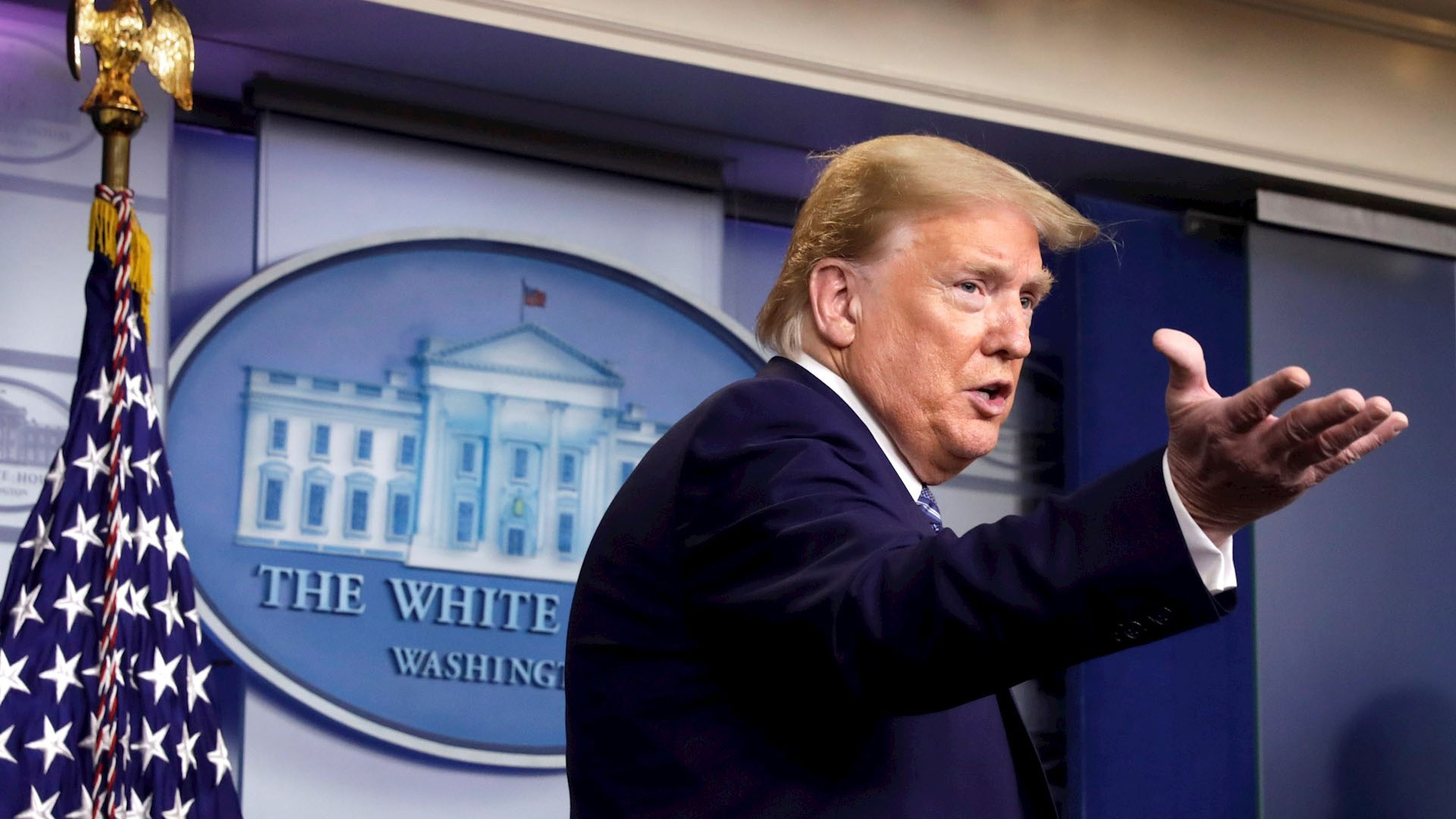 Trump afirma que EE.UU. comienza a abrirse para los negocios pese a COVID-19 Trump afirma que EE.UU. comienza a abrirse para los negocios pese a COVID-19