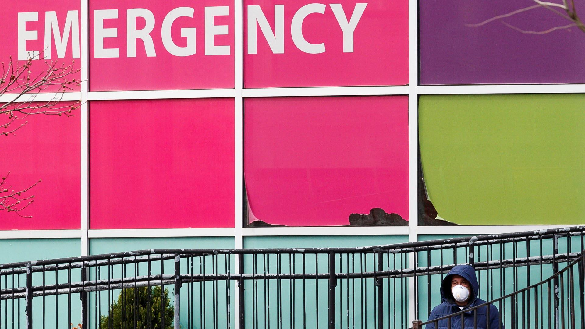 Refuerzan hospitales de la ciudad de Nueva York con médicos de todo EE.UU.