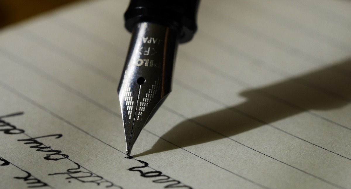 Análisis grafológico de las firmas de Ricardo Monreal y Miguel Ángel Mancera