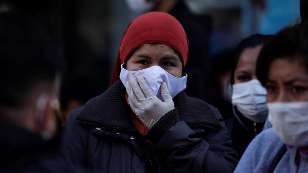 Van más de 217 mil muertos en el mundo por brote de COVID-19