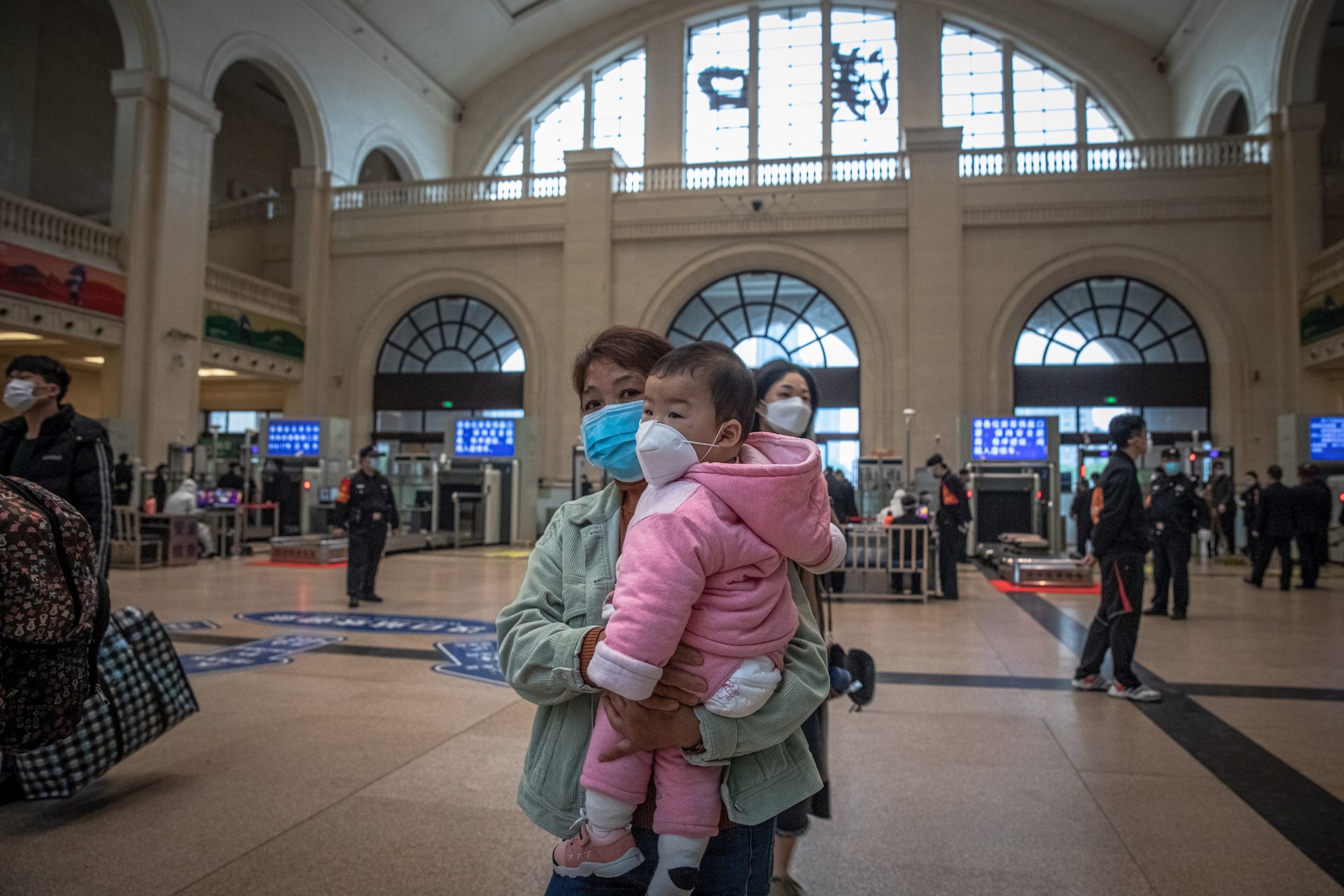 Hasta 87 por ciento de casos de COVID-19 en Wuhan pudieron pasar desapercibidos