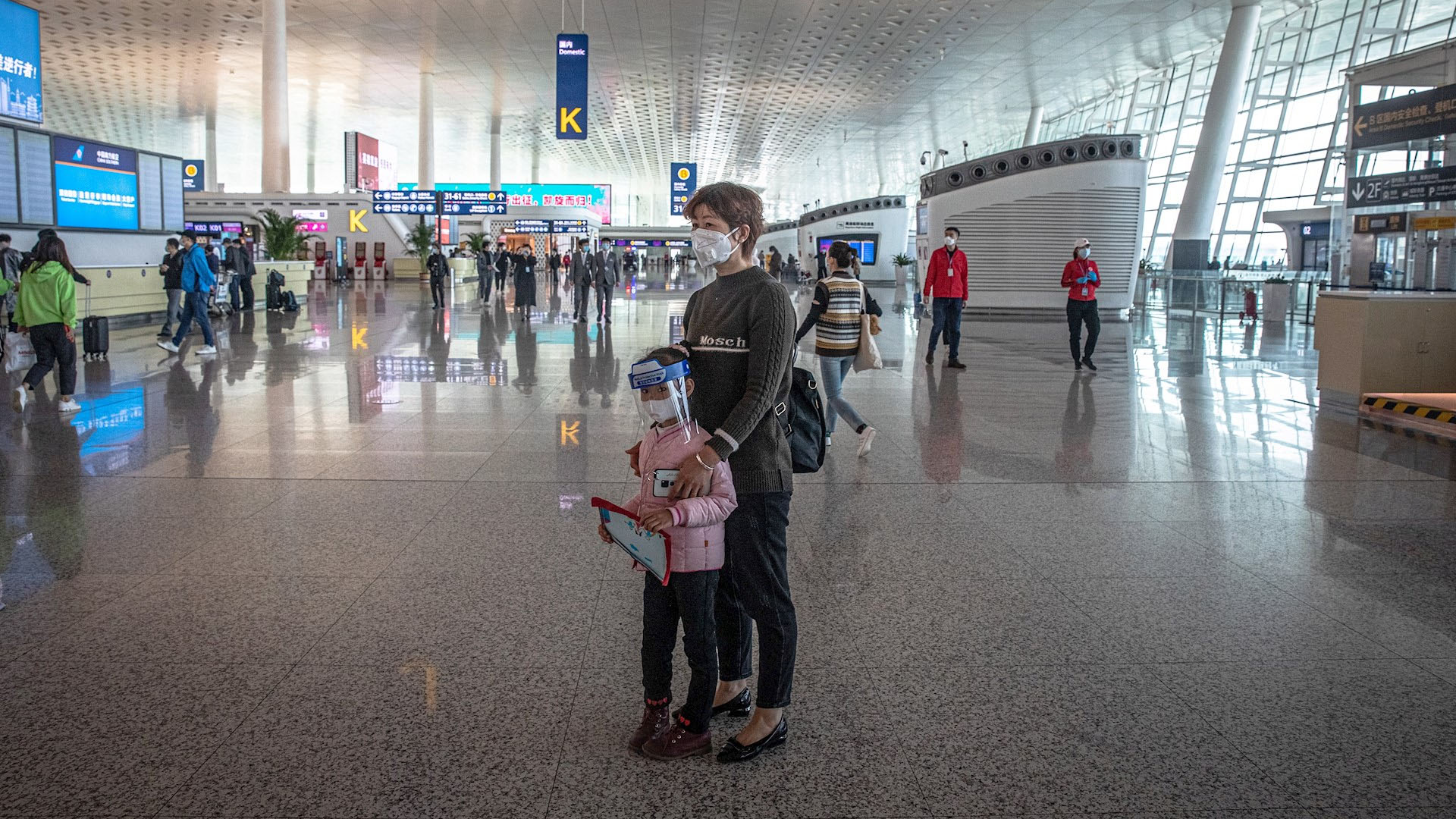 Wuhan intenta regresar a la normalidad tras 11 semanas de cuarentena