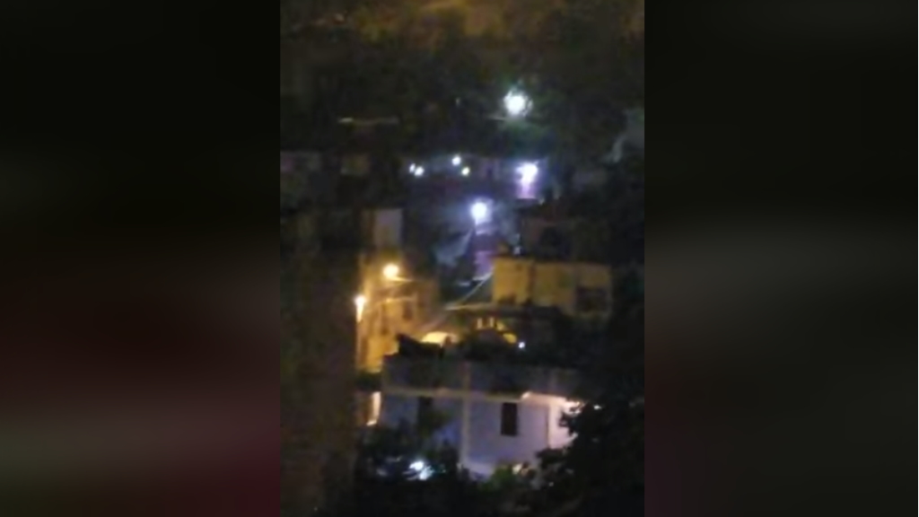 #Video Vecinos en Xalapa participan en fiesta con sonidero desde sus casas