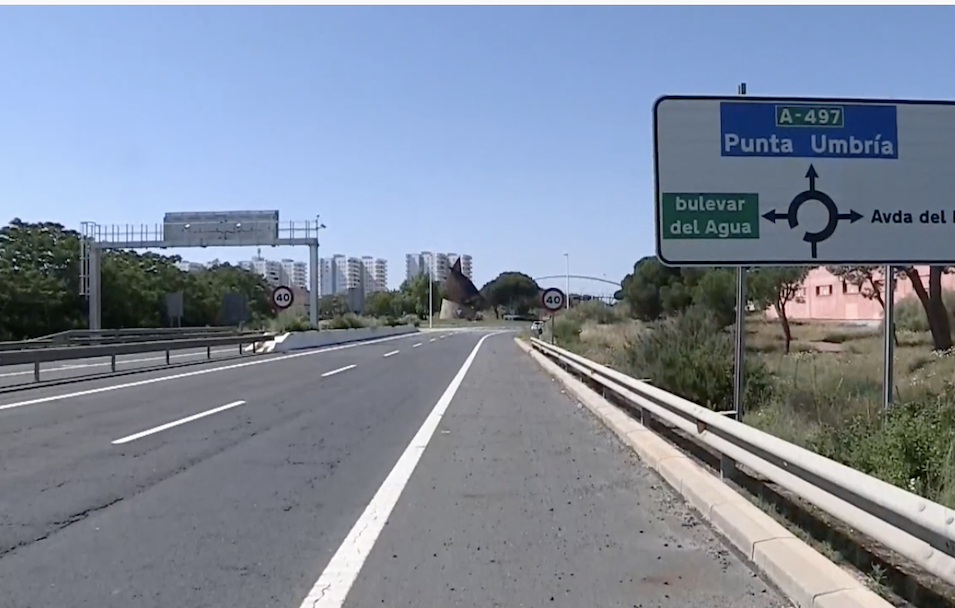 Cuatro horas de playa, distancia en el baño y no tragar agua en Andalucía