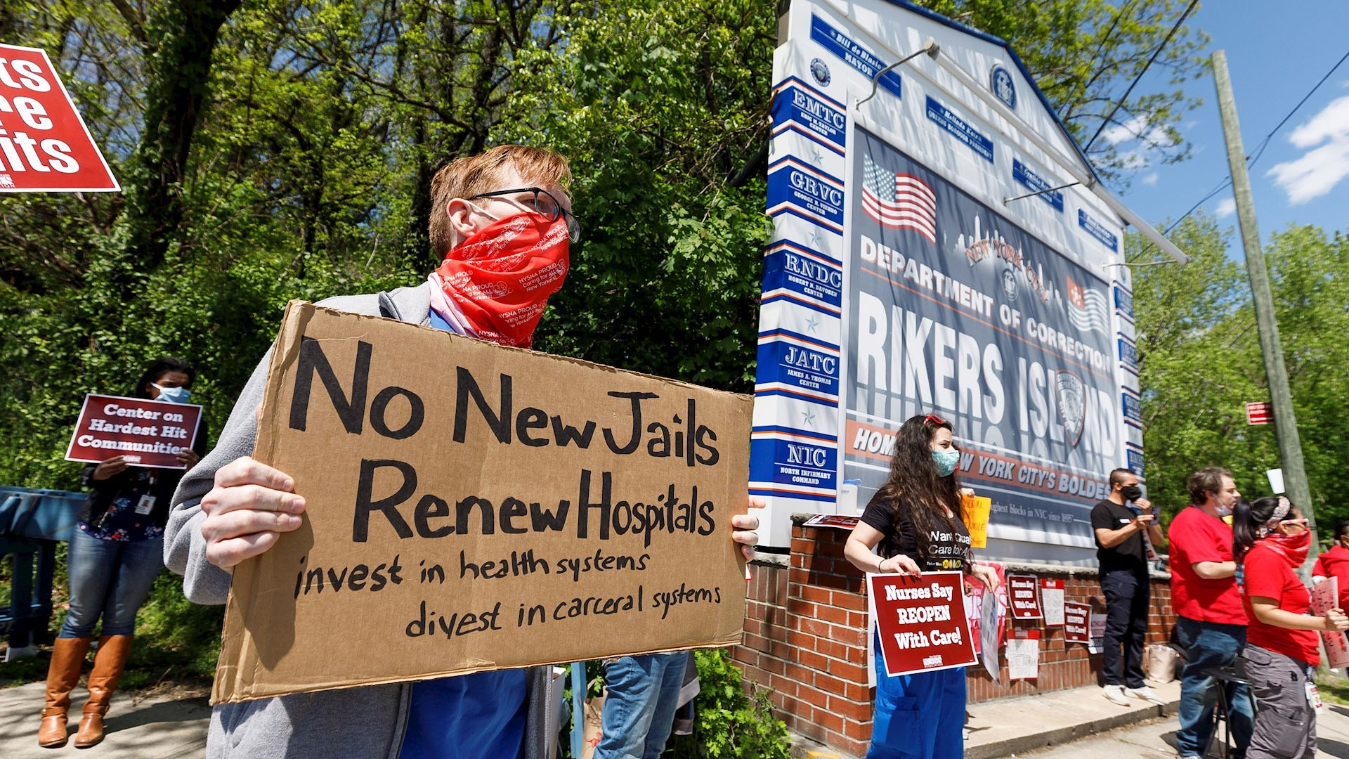 Alcalde de Nueva York reconoce desigualdad racial en arrestos tras protestas