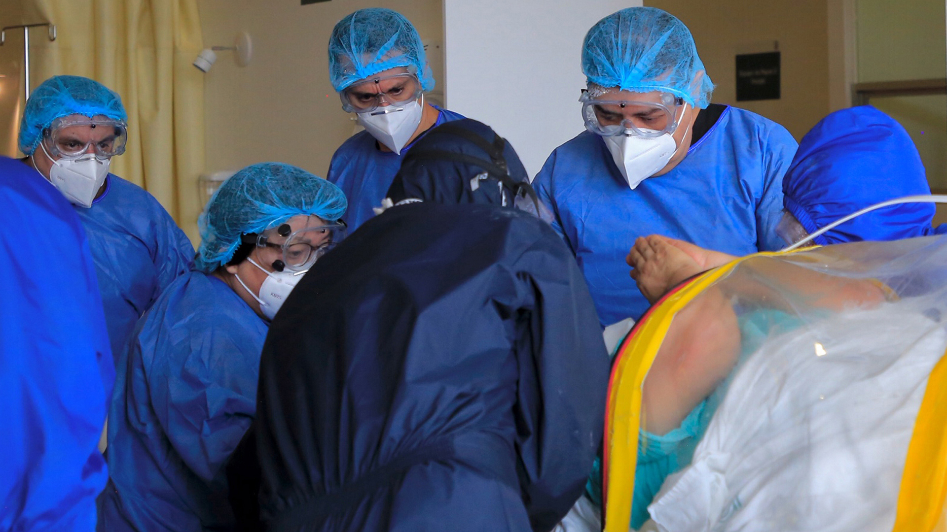 Consejo de Salubridad General propone no considerar edad para priorizar atención crítica a pacientes con COVID-19