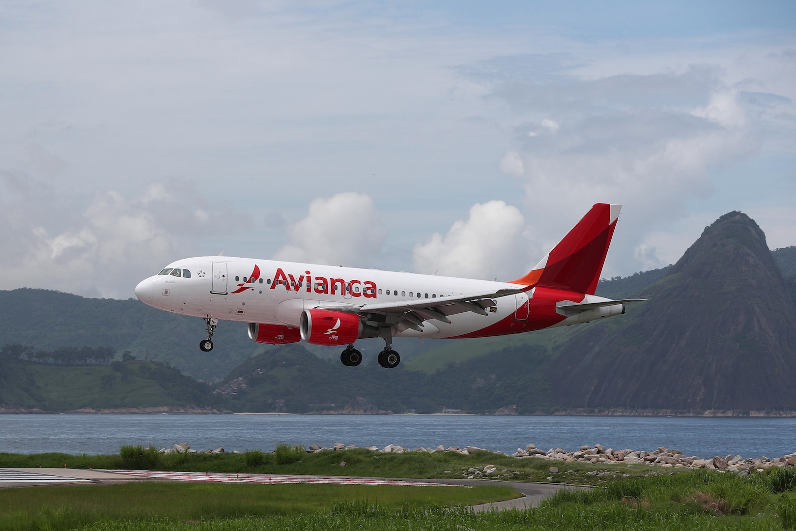 Avianca se acoge a ley de bancarrota de EE.UU. debido a crisis del COVID-19