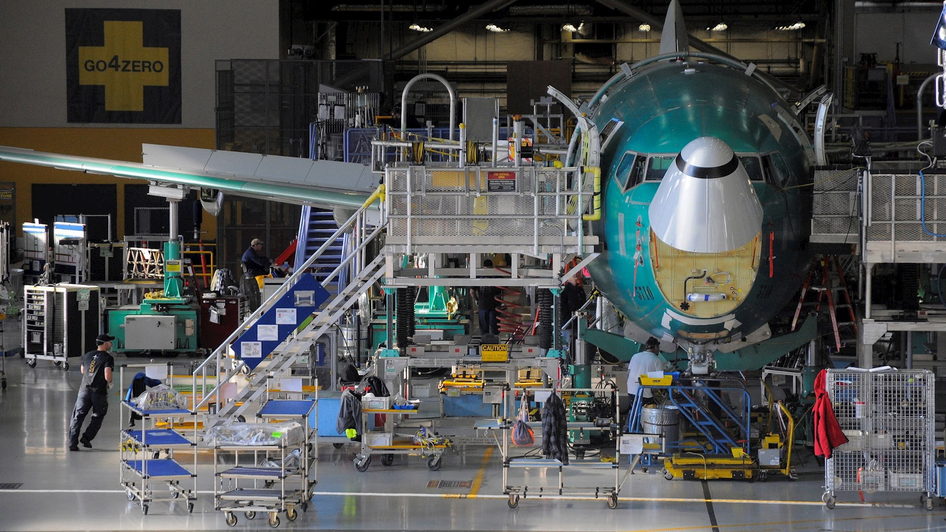 Boeing prescindirá de casi 13 mil empleados por la pandemia